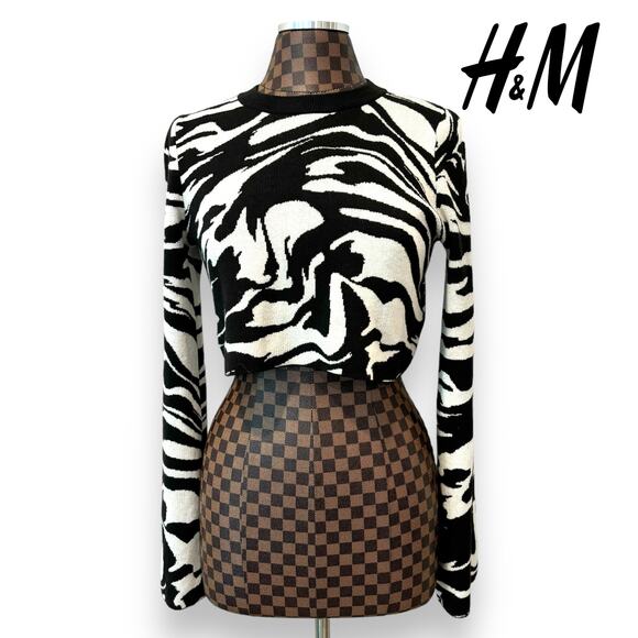 H&M Crop Sweater Medium Black & White Swirl Geometric OpArt Pullover Mod NWT - Picture 1 of 8